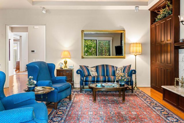 900 Dogwood Circle E, Palm Springs, CA 92264