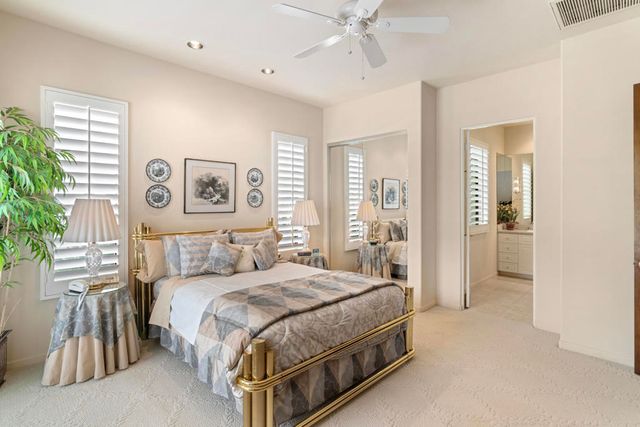 900 Dogwood Circle E, Palm Springs, CA 92264