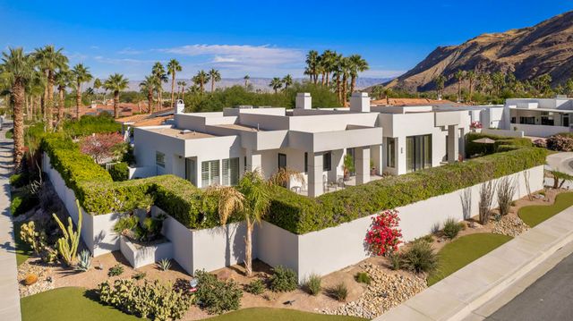 900 Dogwood Circle E, Palm Springs, CA 92264