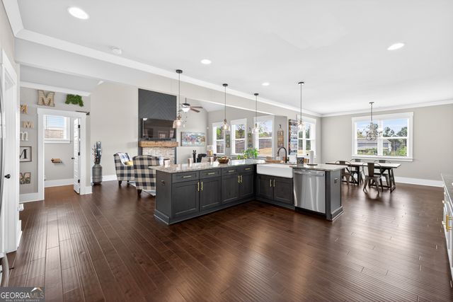 2104 Meadowood Cove, Monroe, GA 30655