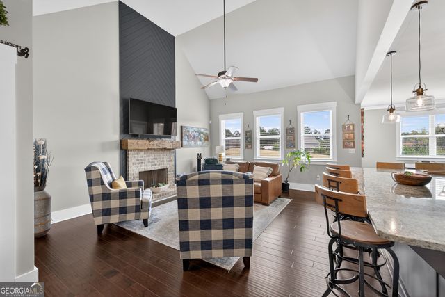 2104 Meadowood Cove, Monroe, GA 30655