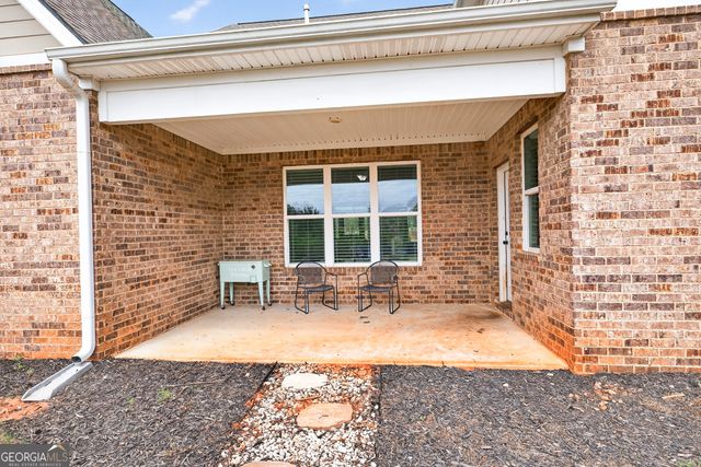 2104 Meadowood Cove, Monroe, GA 30655