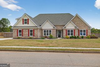 2104 Meadowood Cove, Monroe, GA 30655