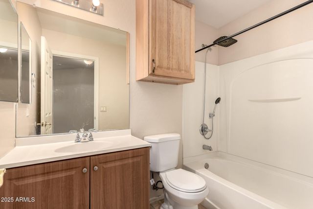 2513 W CARTER Road, Phoenix, AZ 85041