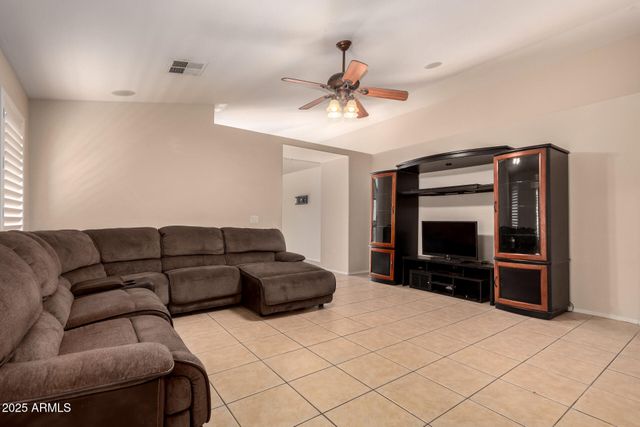 2513 W CARTER Road, Phoenix, AZ 85041