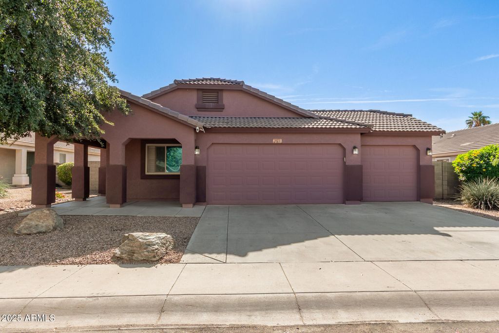 2513 W CARTER Road, Phoenix, AZ 85041
