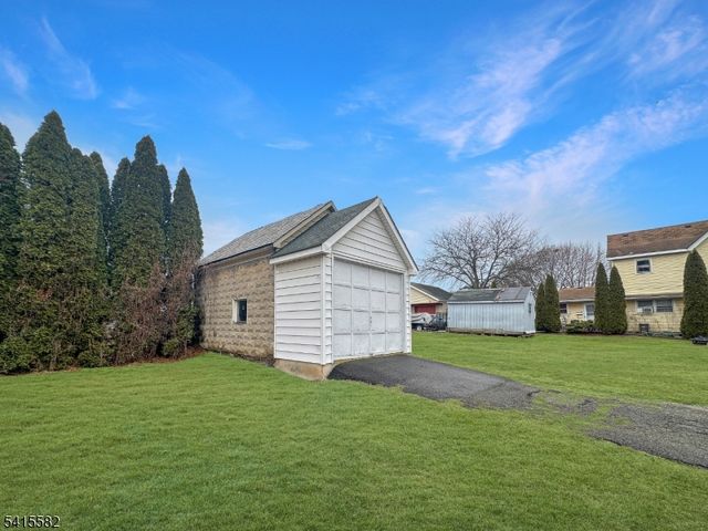 925 Lee Ave, Alpha Boro, NJ 08865