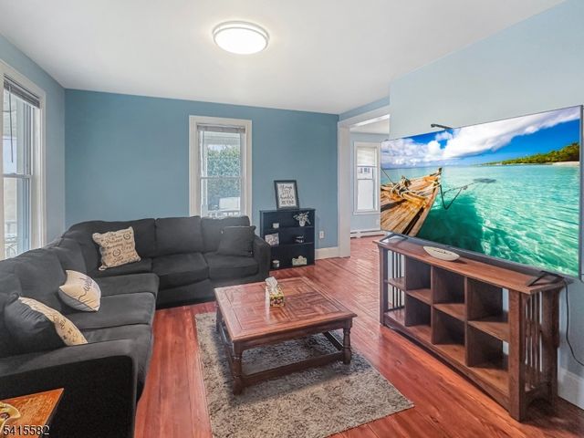 925 Lee Ave, Alpha Boro, NJ 08865