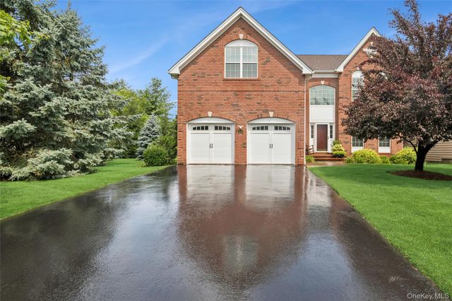 415 Vassar Place, Fishkill, NY 12524