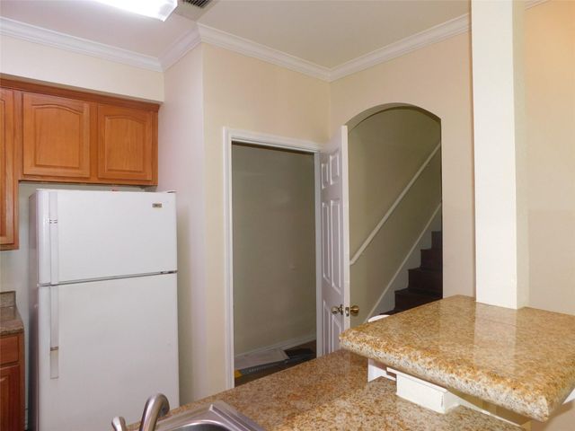 9400 Bellaire Boulevard 612, Houston, TX 77036