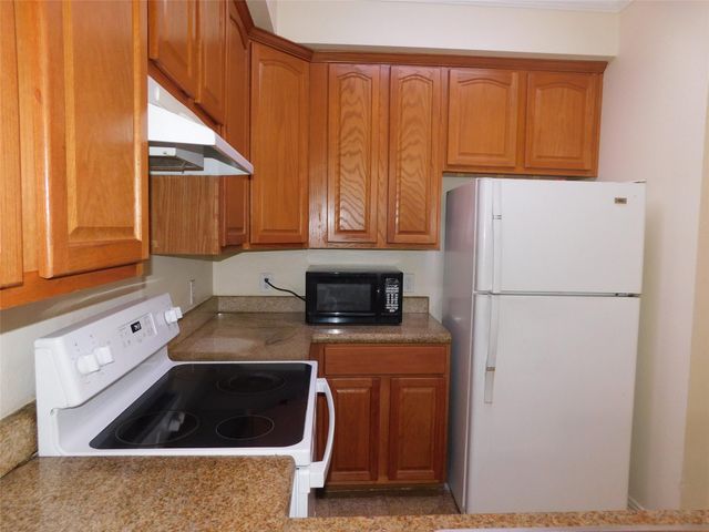 9400 Bellaire Boulevard 612, Houston, TX 77036