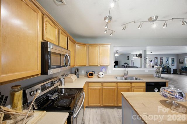 1106 Rainier Lane, Gastonia, NC 28052