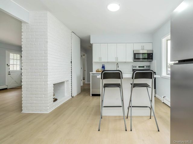 61 Kingfisher Road, Levittown, NY 11756