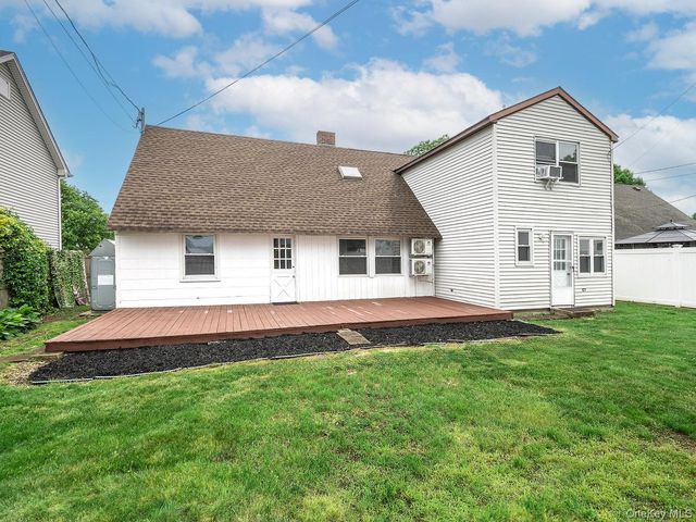 61 Kingfisher Road, Levittown, NY 11756