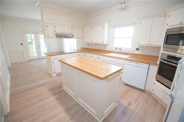 1327 Hadaway Trail, Lawrenceville, GA 30043