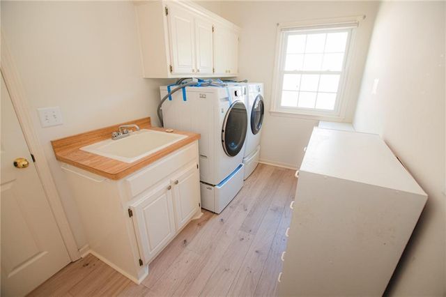 1327 Hadaway Trail, Lawrenceville, GA 30043