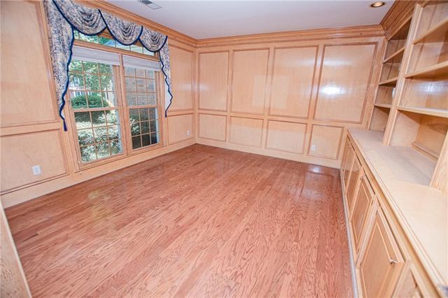 1327 Hadaway Trail, Lawrenceville, GA 30043