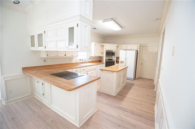 1327 Hadaway Trail, Lawrenceville, GA 30043