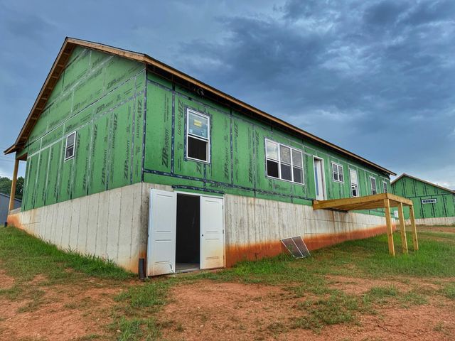 2796 Scruggs RD, Moneta, VA 24121