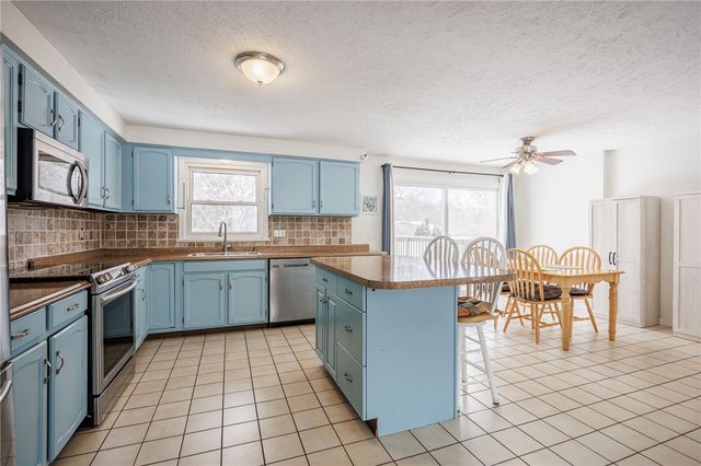 658 Regina Drive, Webster, NY 14580