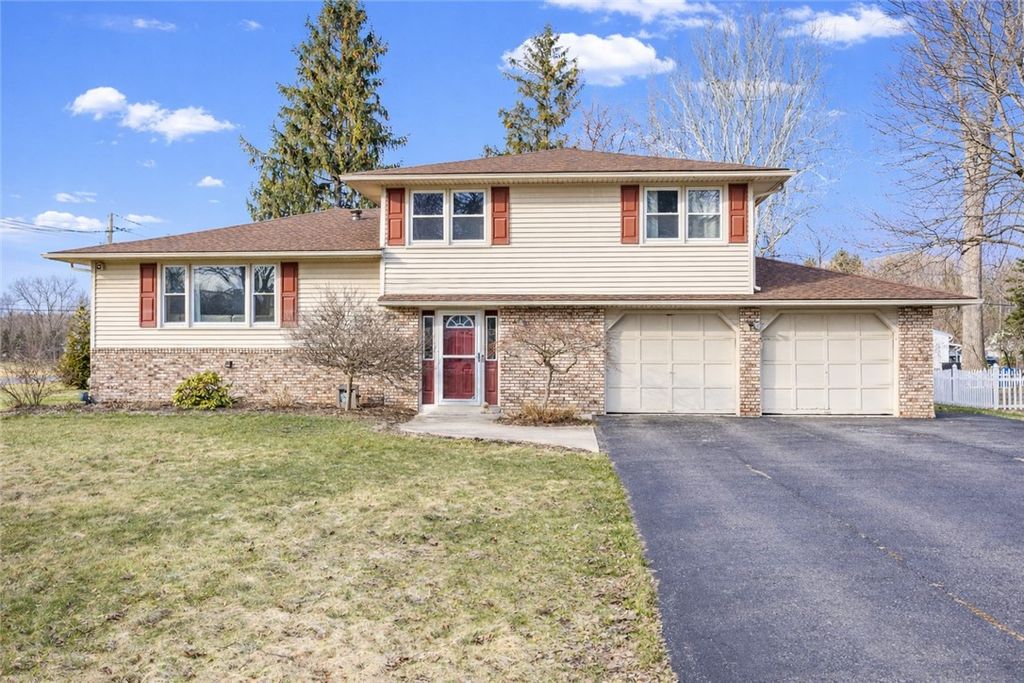 658 Regina Drive, Webster, NY 14580