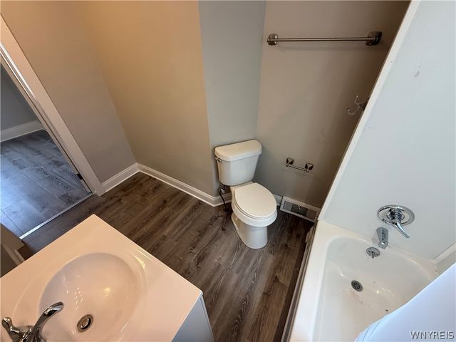 2722 Monroe Avenue, Niagara Falls, NY 14303