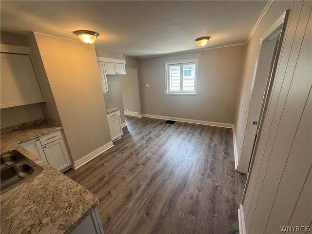 2722 Monroe Avenue, Niagara Falls, NY 14303