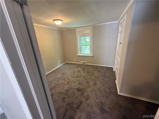 2722 Monroe Avenue, Niagara Falls, NY 14303