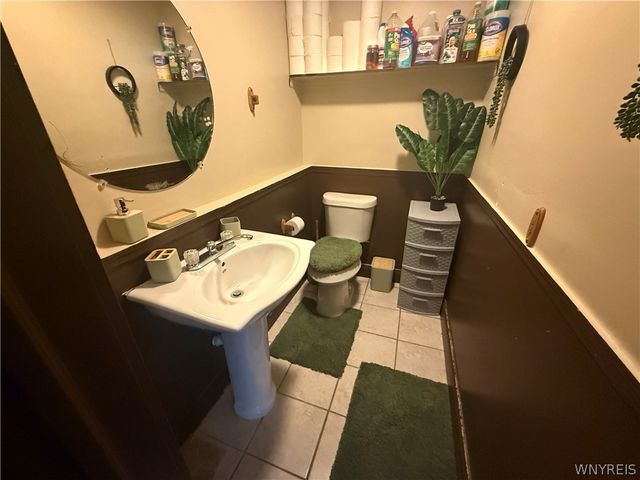2722 Monroe Avenue, Niagara Falls, NY 14303
