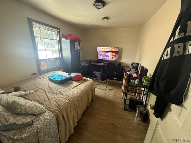 2722 Monroe Avenue, Niagara Falls, NY 14303