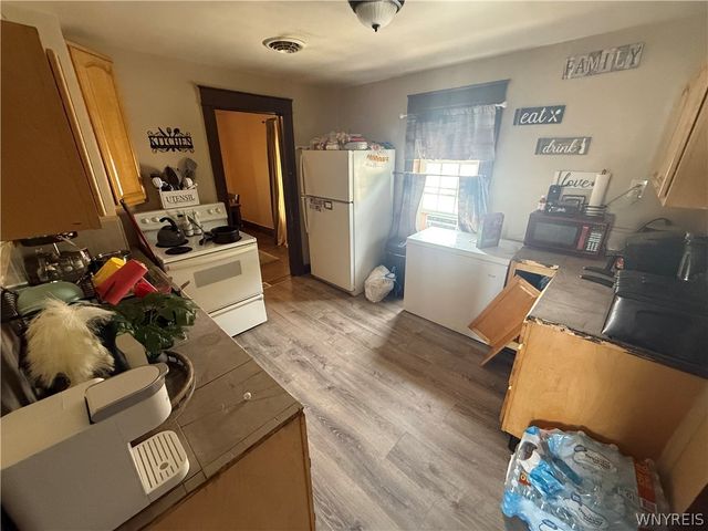 2722 Monroe Avenue, Niagara Falls, NY 14303