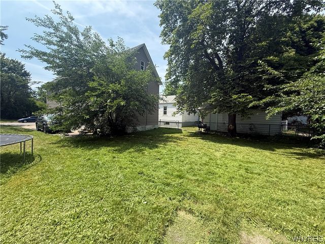 2722 Monroe Avenue, Niagara Falls, NY 14303