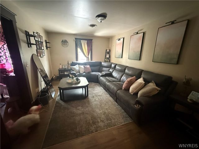 2722 Monroe Avenue, Niagara Falls, NY 14303