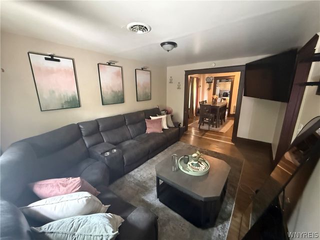 2722 Monroe Avenue, Niagara Falls, NY 14303