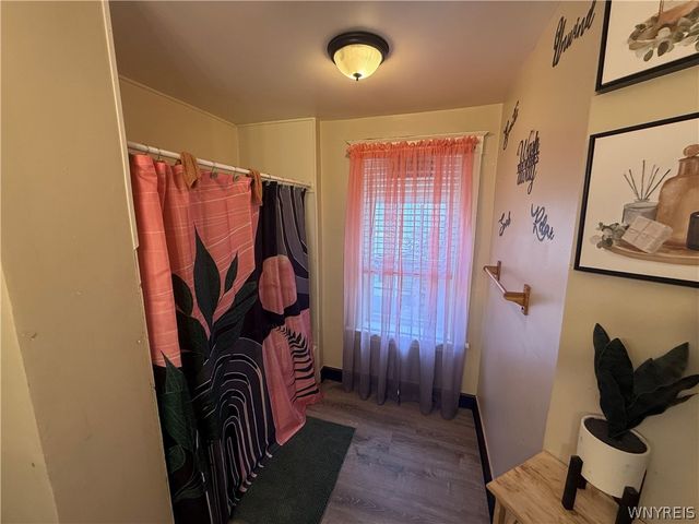 2722 Monroe Avenue, Niagara Falls, NY 14303