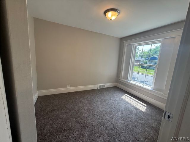 2722 Monroe Avenue, Niagara Falls, NY 14303