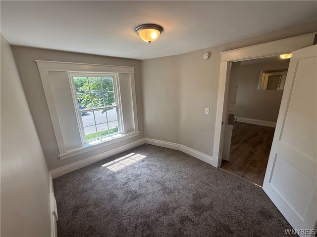 2722 Monroe Avenue, Niagara Falls, NY 14303