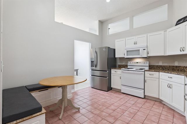 808 LAKE JACKSON CIRCLE, Apopka, FL 32703