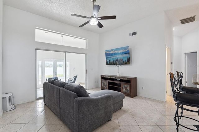 808 LAKE JACKSON CIRCLE, Apopka, FL 32703
