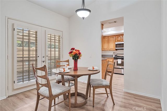 20065 Avenue Of The Oaks, Newhall, CA 91321