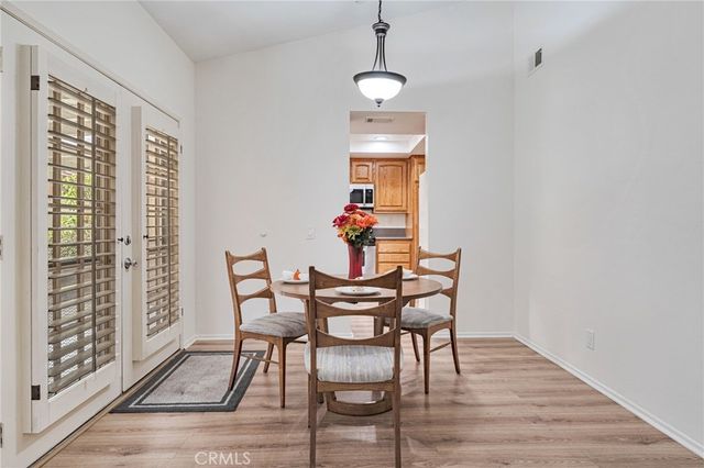 20065 Avenue Of The Oaks, Newhall, CA 91321