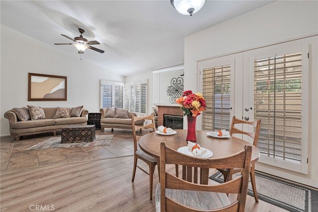 20065 Avenue Of The Oaks, Newhall, CA 91321