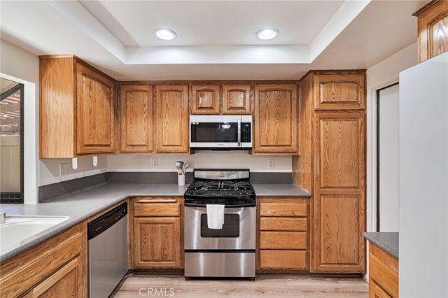 20065 Avenue Of The Oaks, Newhall, CA 91321