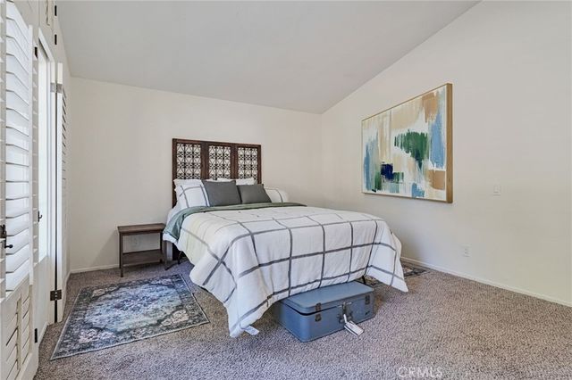 20065 Avenue Of The Oaks, Newhall, CA 91321