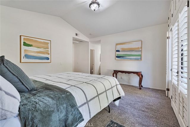 20065 Avenue Of The Oaks, Newhall, CA 91321