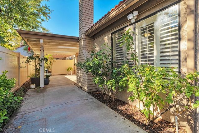 20065 Avenue Of The Oaks, Newhall, CA 91321