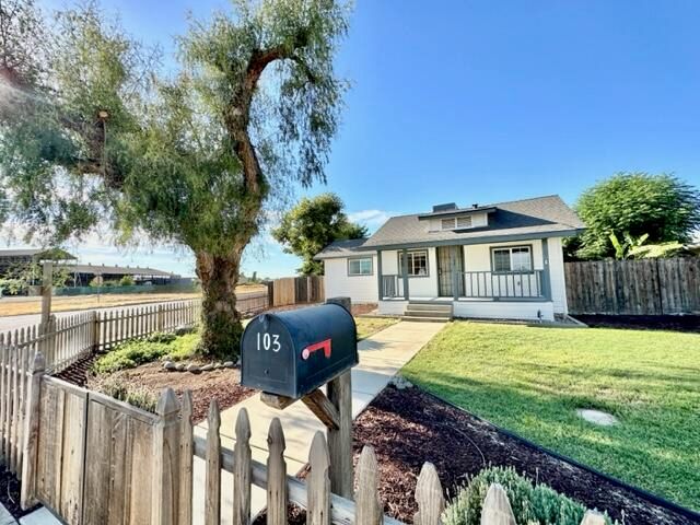 103 E Firebaugh Avenue, Exeter, CA 93221