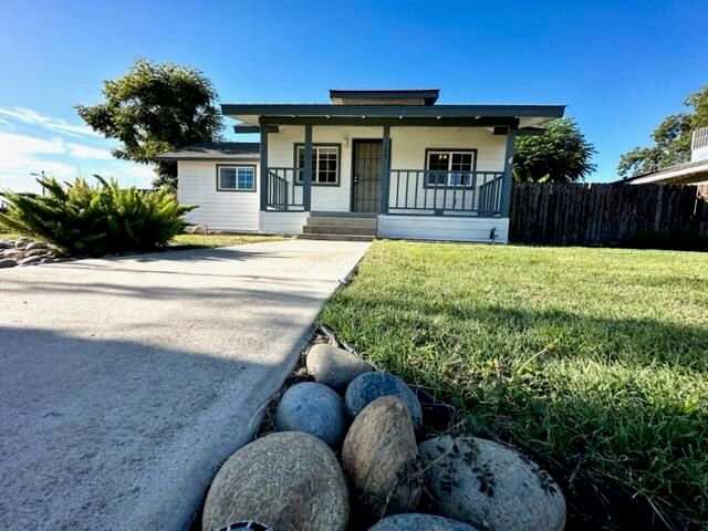 103 E Firebaugh Avenue, Exeter, CA 93221