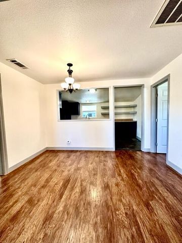 103 E Firebaugh Avenue, Exeter, CA 93221