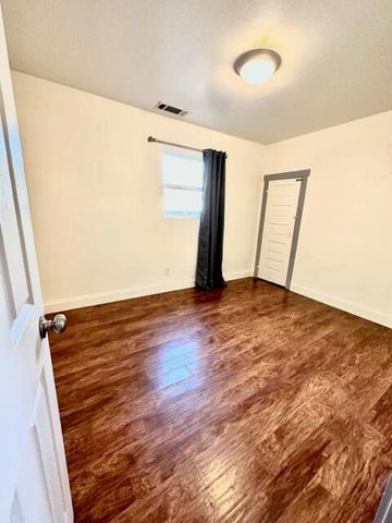 103 E Firebaugh Avenue, Exeter, CA 93221